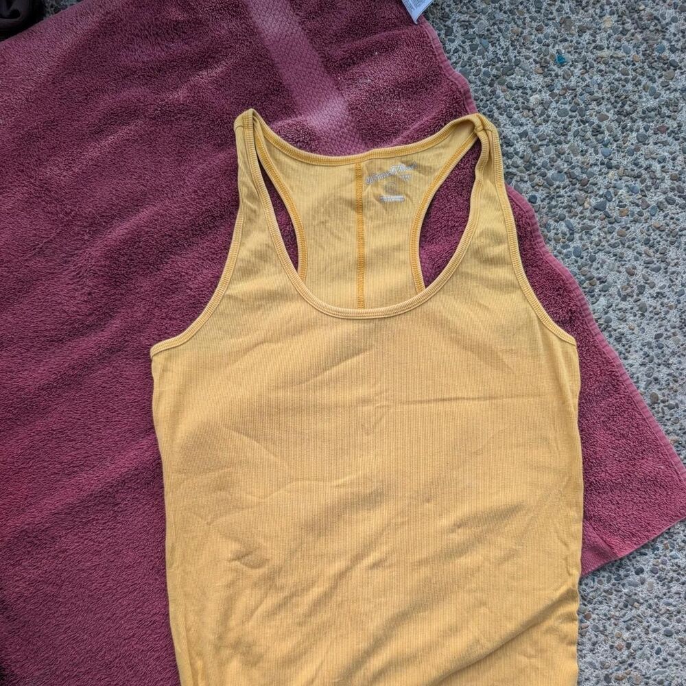 Universal-thread Women's Yellow and Orange Vest